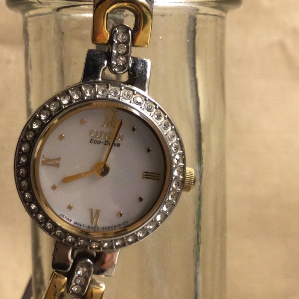 Citizen crystal eco-drive crystal accented circular watch new battery